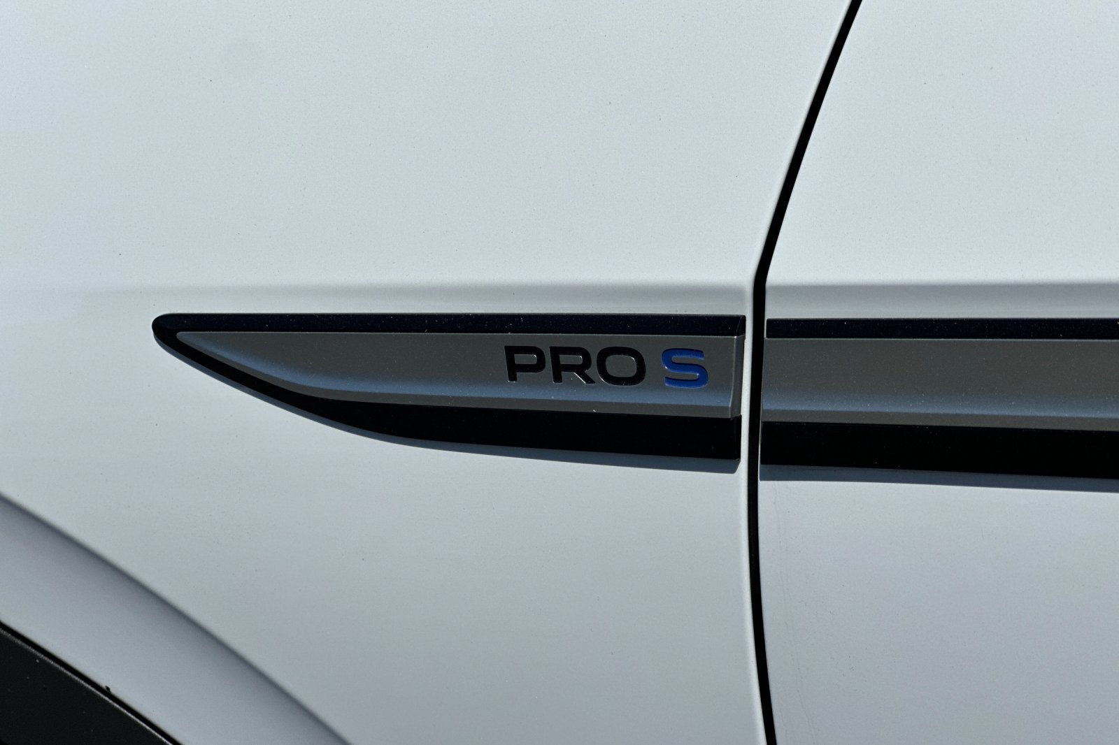 Used 2022 Volkswagen ID.4 Pro S RWD image 32