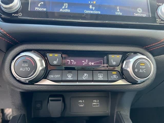 New 2025 Nissan Versa SR w/ Trunk Package FWD image 26