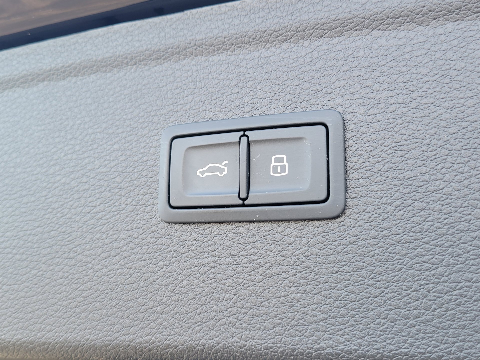 Used 2022 Audi SQ5 Premium Plus image 9