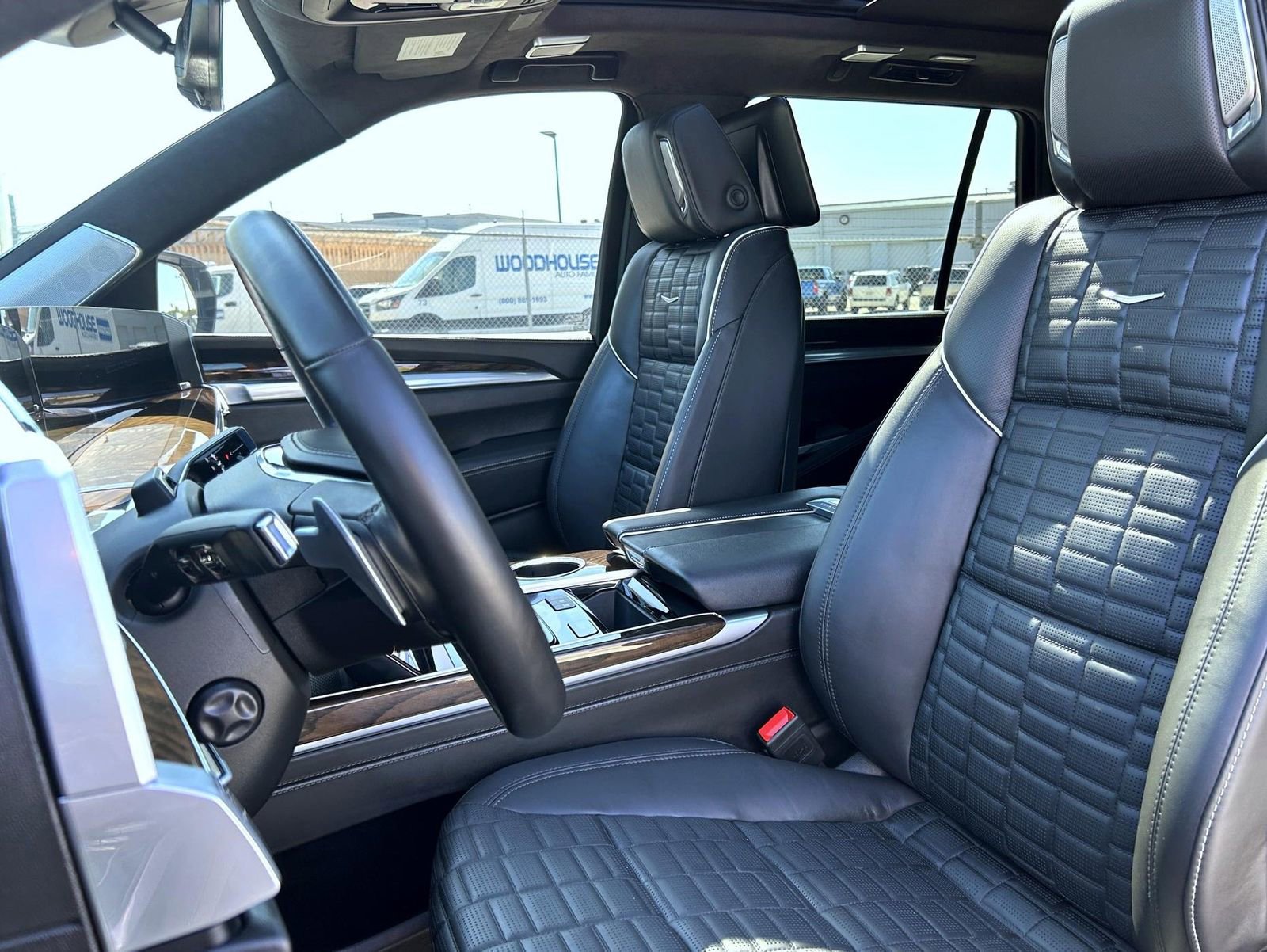 Certified 2025 Cadillac Escalade Sport Platinum AWD/4WD image 16