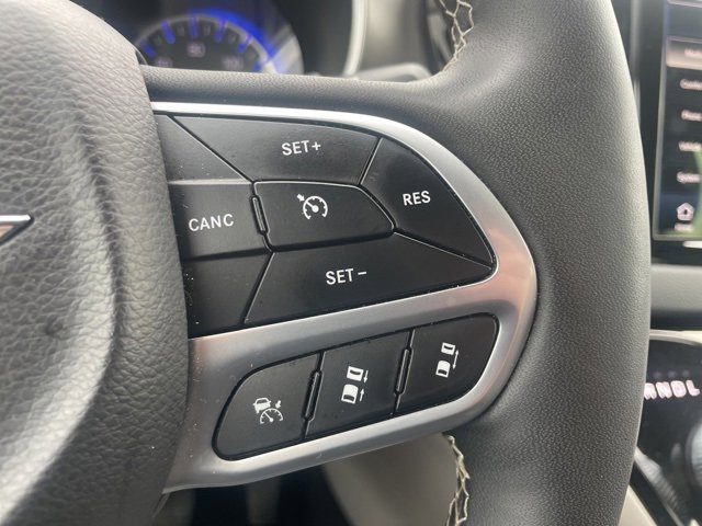 Used 2024 Chrysler Pacifica Touring-L image 20