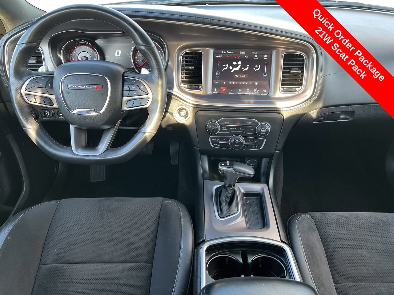 Used 2022 Dodge Charger Scat Pack w/ Dynamics Package image 2