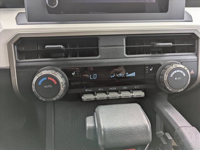 Used 2024 Toyota Tacoma TRD Off-Road image 20