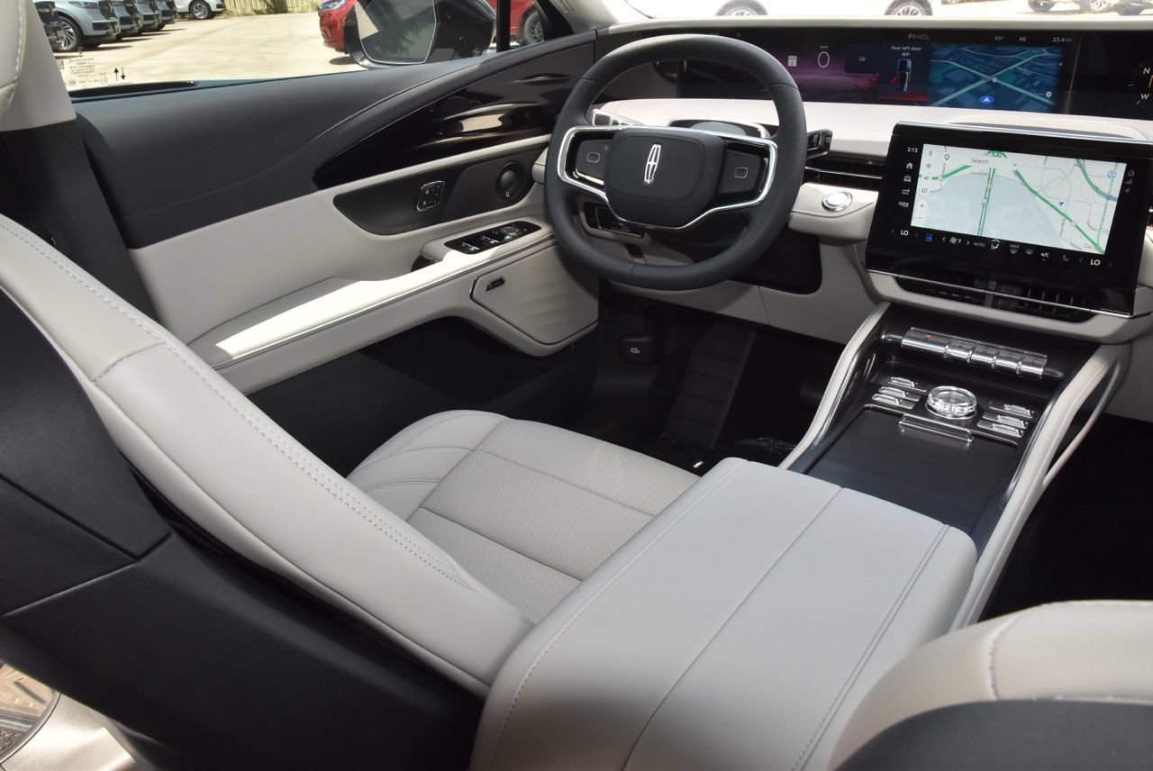 New 2026 Lincoln Nautilus Premier w/ Equipment Group 102A AWD/4WD image 15