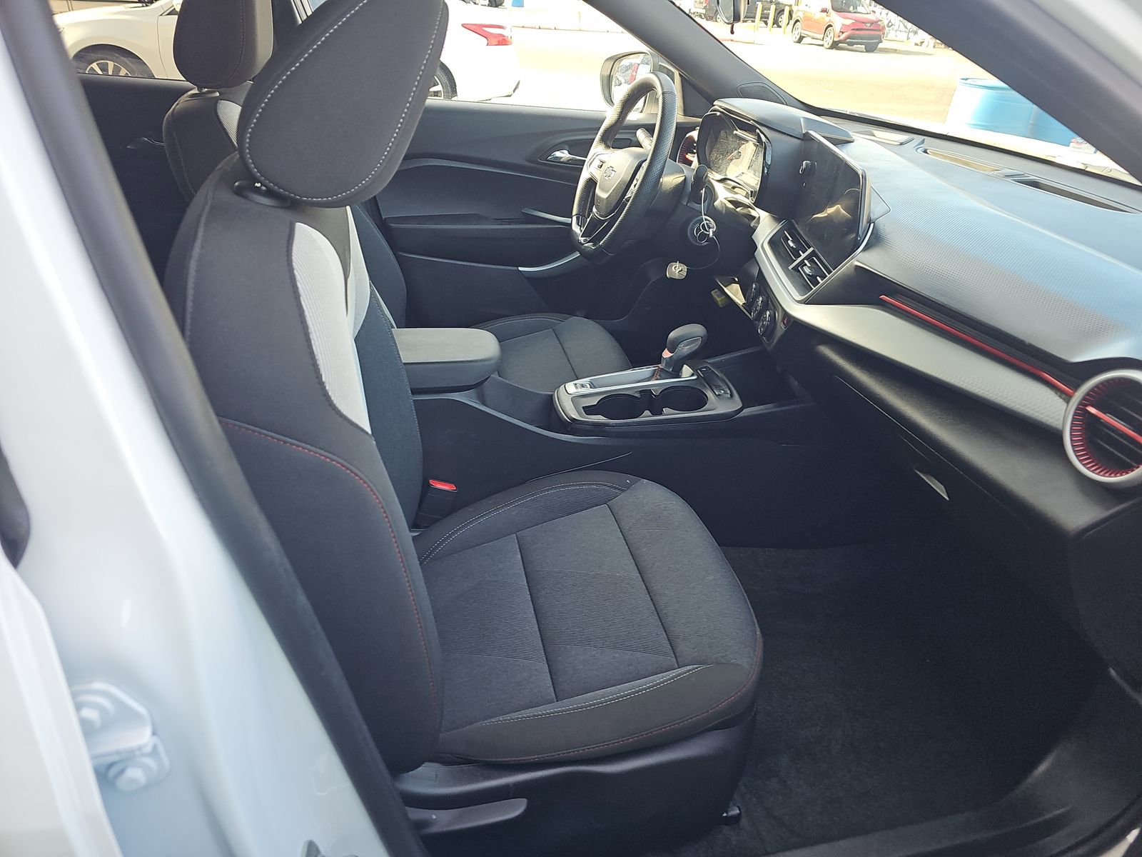 Used 2024 Chevrolet Trax RS w/ Driver Confidence Package image 15