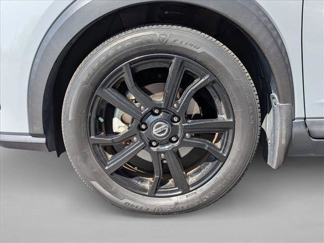 Used 2021 Nissan Kicks SR w/ SR Premium Package FWD image 18