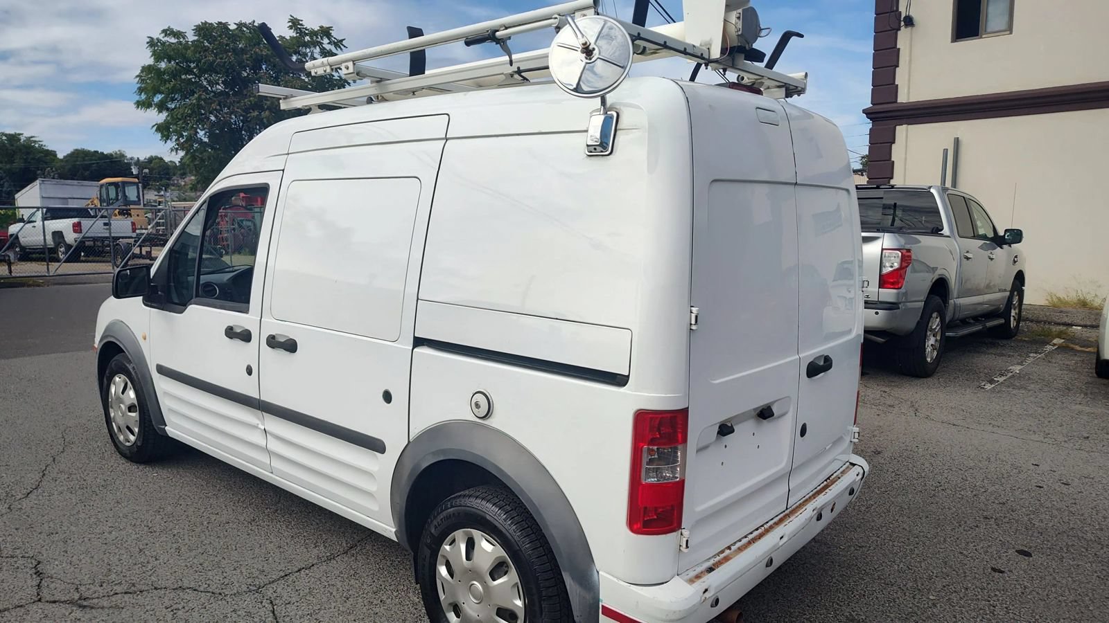 Used 2012 Ford Transit Connect XLT FWD image 3