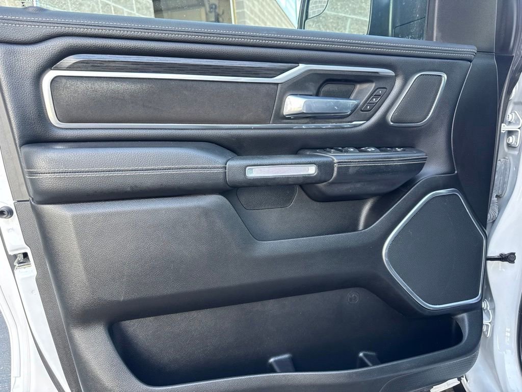 Used 2023 RAM 1500 Laramie AWD/4WD image 14