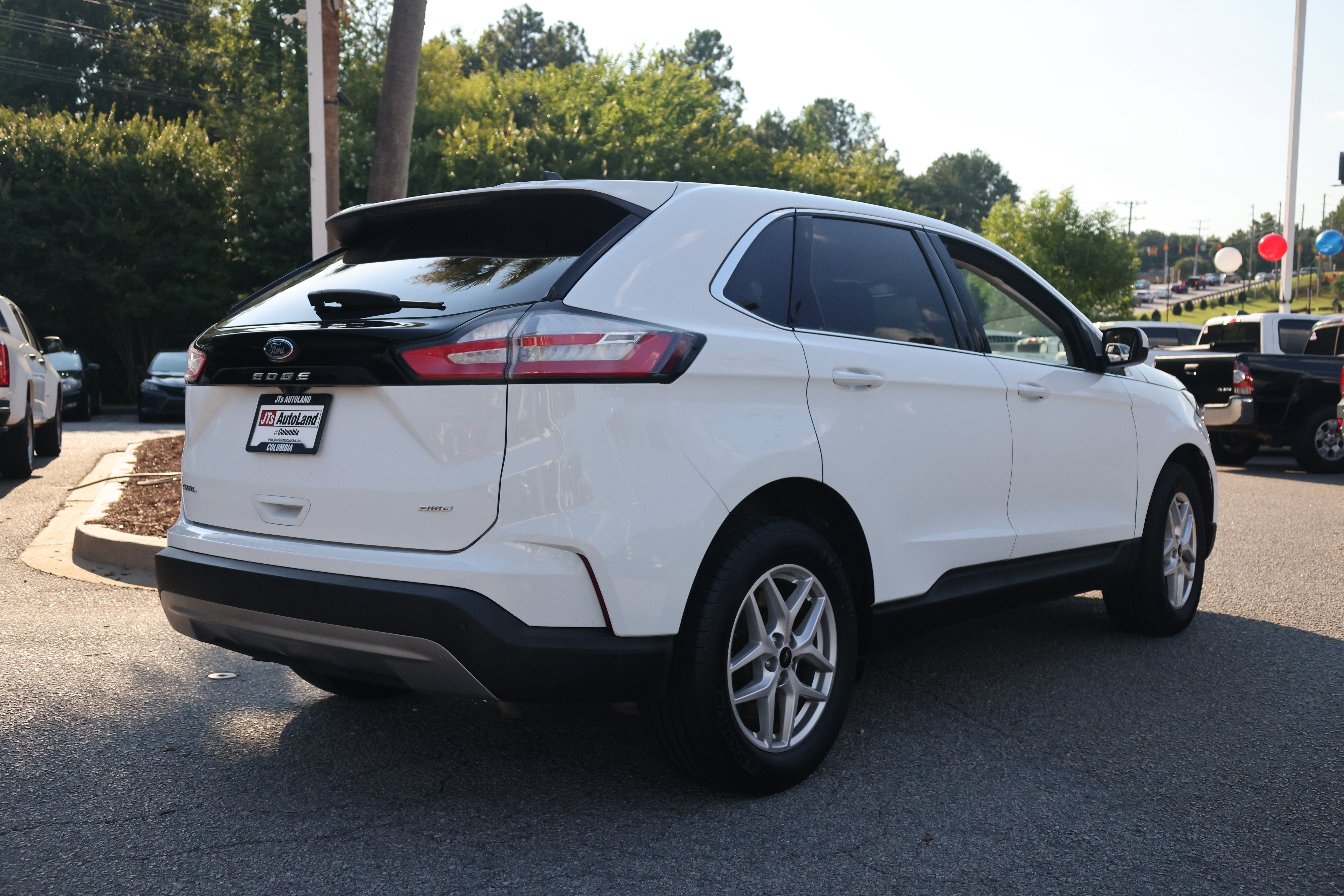 Used 2024 Ford Edge SEL AWD/4WD image 5