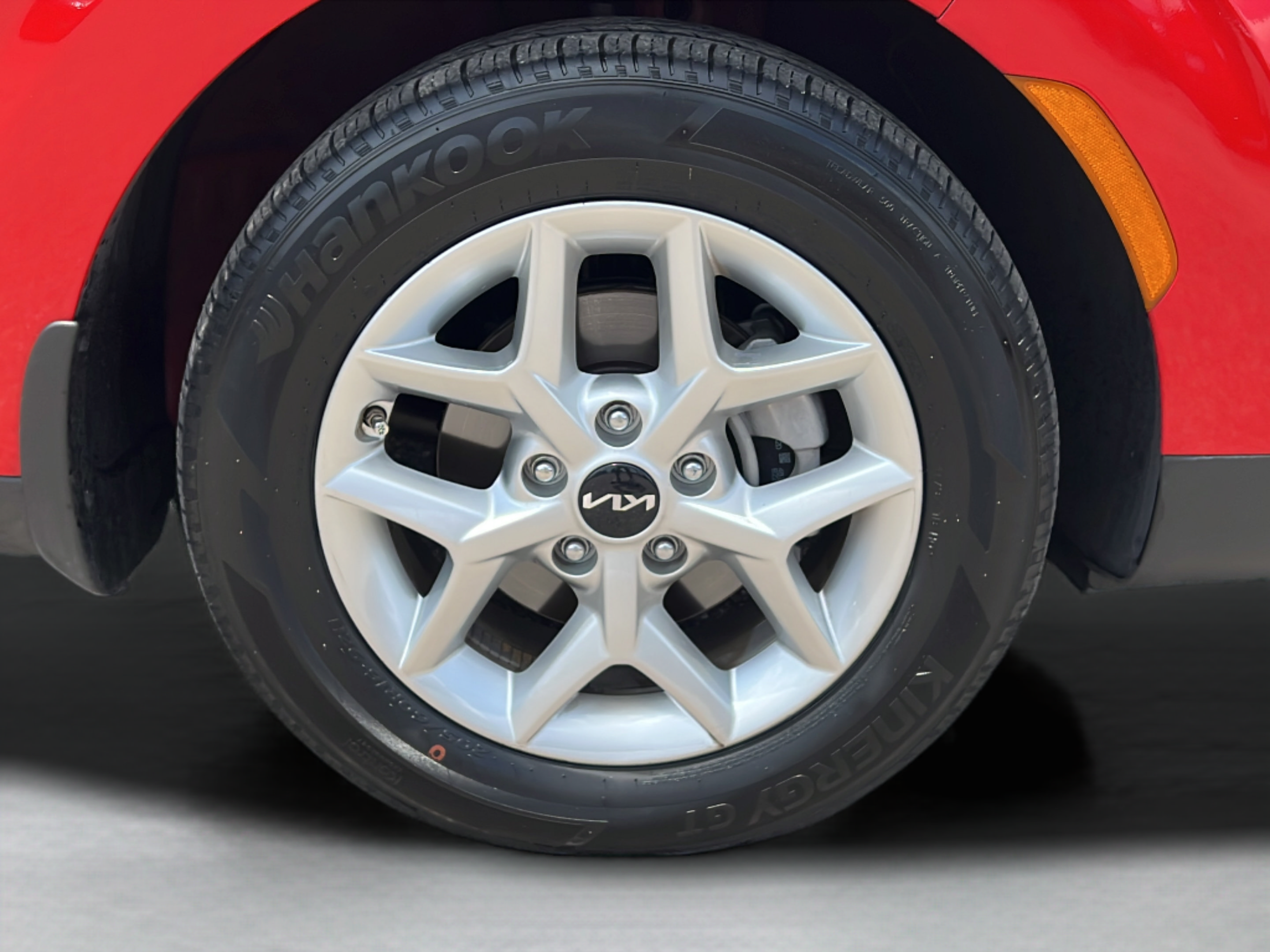 Used 2023 Kia Soul LX w/ LX Technology Package FWD image 24