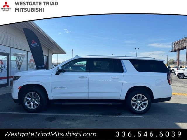 Used 2023 Chevrolet Suburban Premier image 4