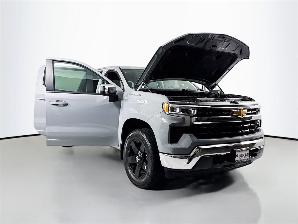 Used 2024 Chevrolet Silverado 1500 LT w/ Leather Package image 23