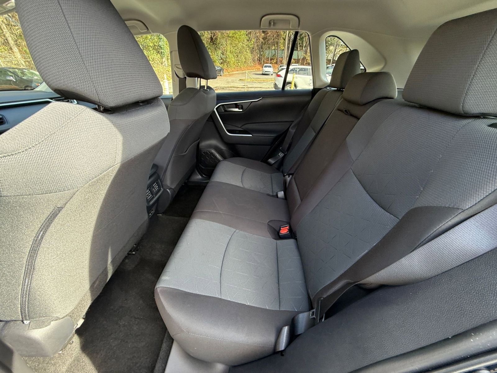 Used 2025 Toyota RAV4 XLE image 25