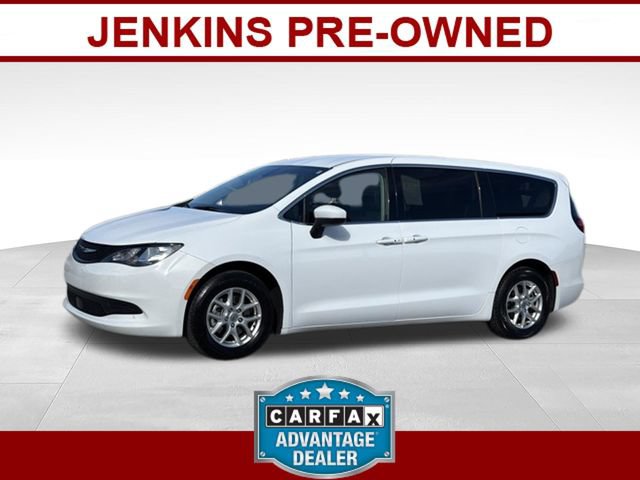 Used 2022 Chrysler Voyager LX