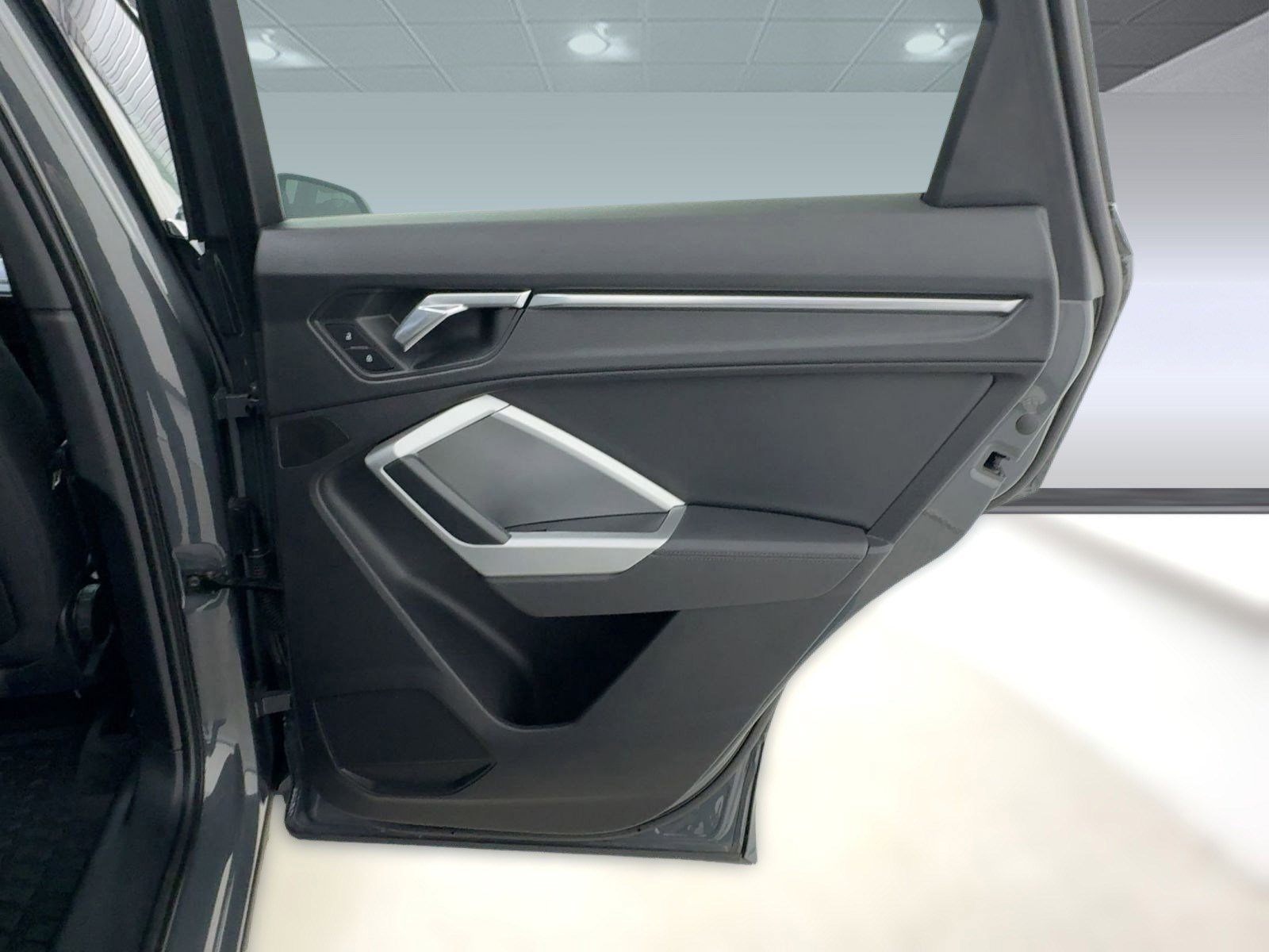 Used 2020 Audi Q3 2.0T Premium w/ Convenience Package image 29