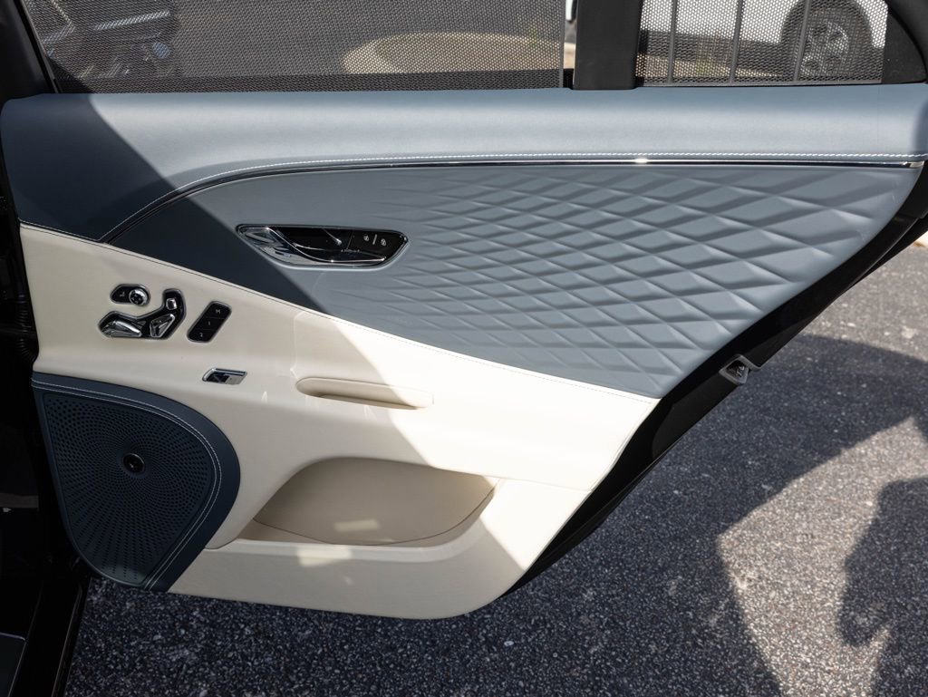 New 2026 Bentley Flying Spur Plug-In Hybrid AWD/4WD image 69