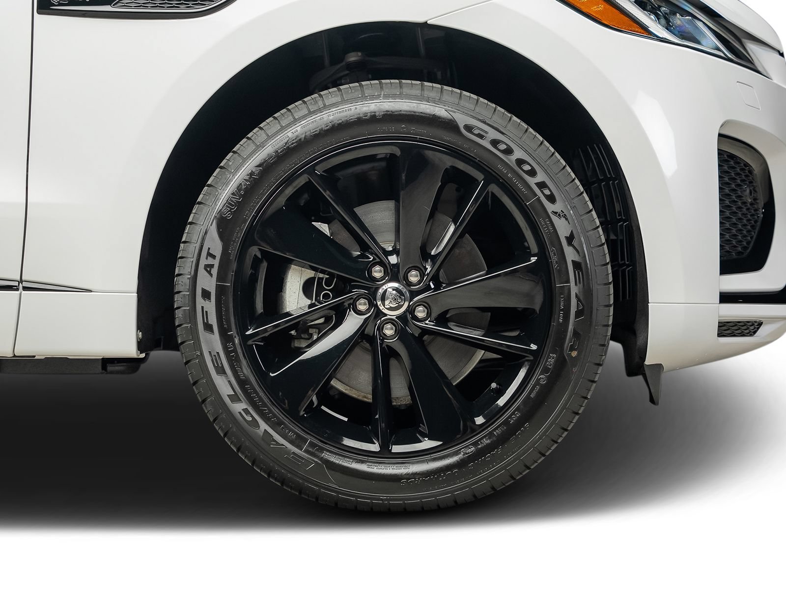 Used 2025 Jaguar F-PACE R-Dynamic S AWD/4WD image 29