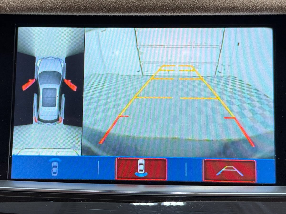 Used 2018 Cadillac XT5 Platinum w/ Driver Assist Package AWD/4WD image 27