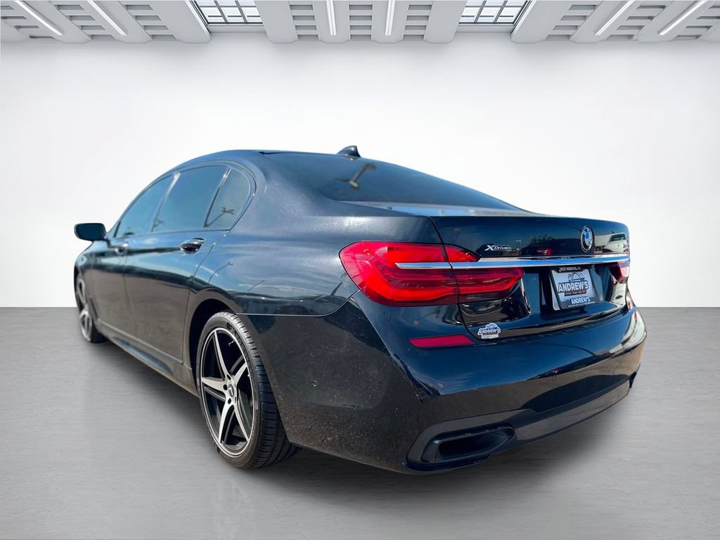 Used 2018 BMW 750i xDrive AWD/4WD image 3