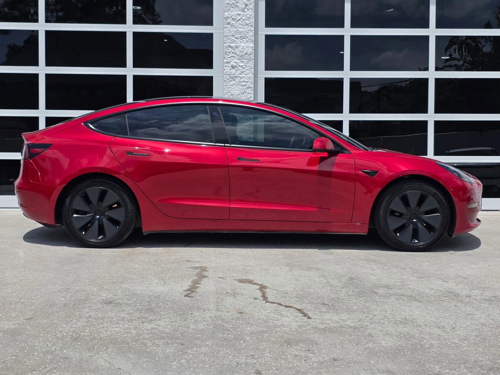 Used 2021 Tesla Model 3 Standard Range RWD image 2