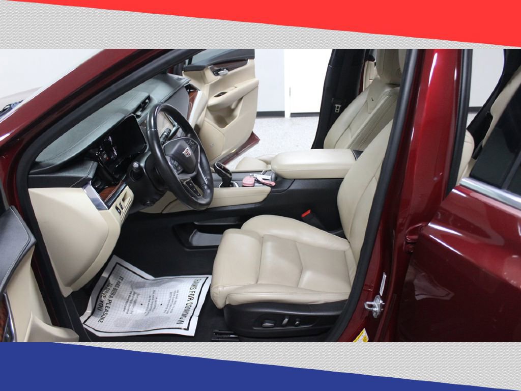 Used 2017 Cadillac XT5 Luxury w/ Driver Awareness Package image 11