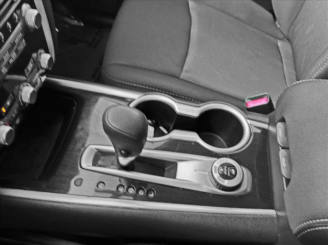 Used 2017 Nissan Pathfinder S image 15