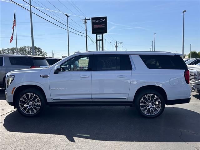 New 2026 GMC Yukon XL Denali w/ Denali Reserve Package AWD/4WD image 7
