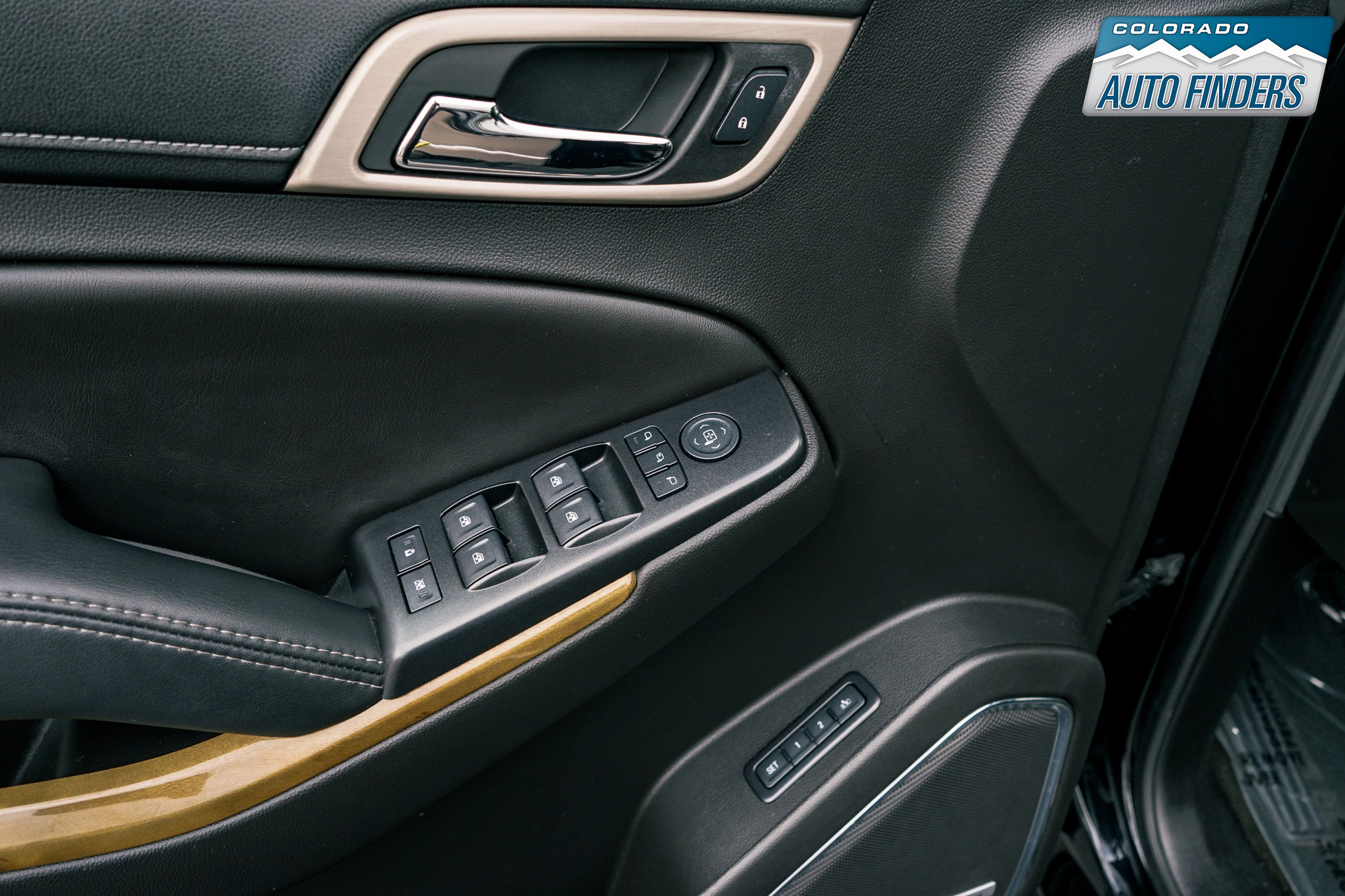 Used 2017 GMC Yukon XL Denali w/ Open Road Package image 10