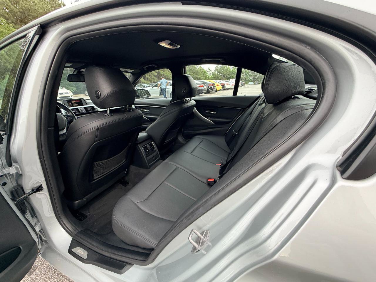 Used 2016 BMW 328i Sedan RWD image 10