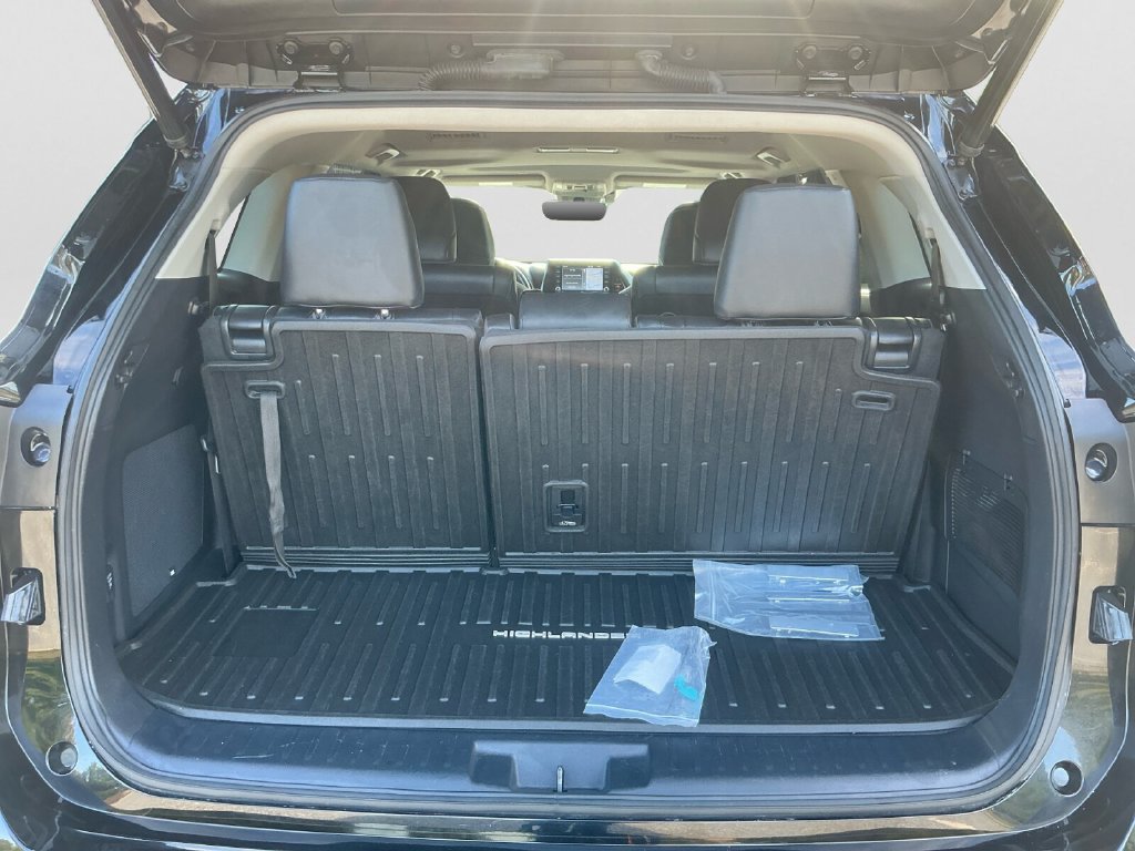 Used 2021 Toyota Highlander Limited AWD/4WD image 17