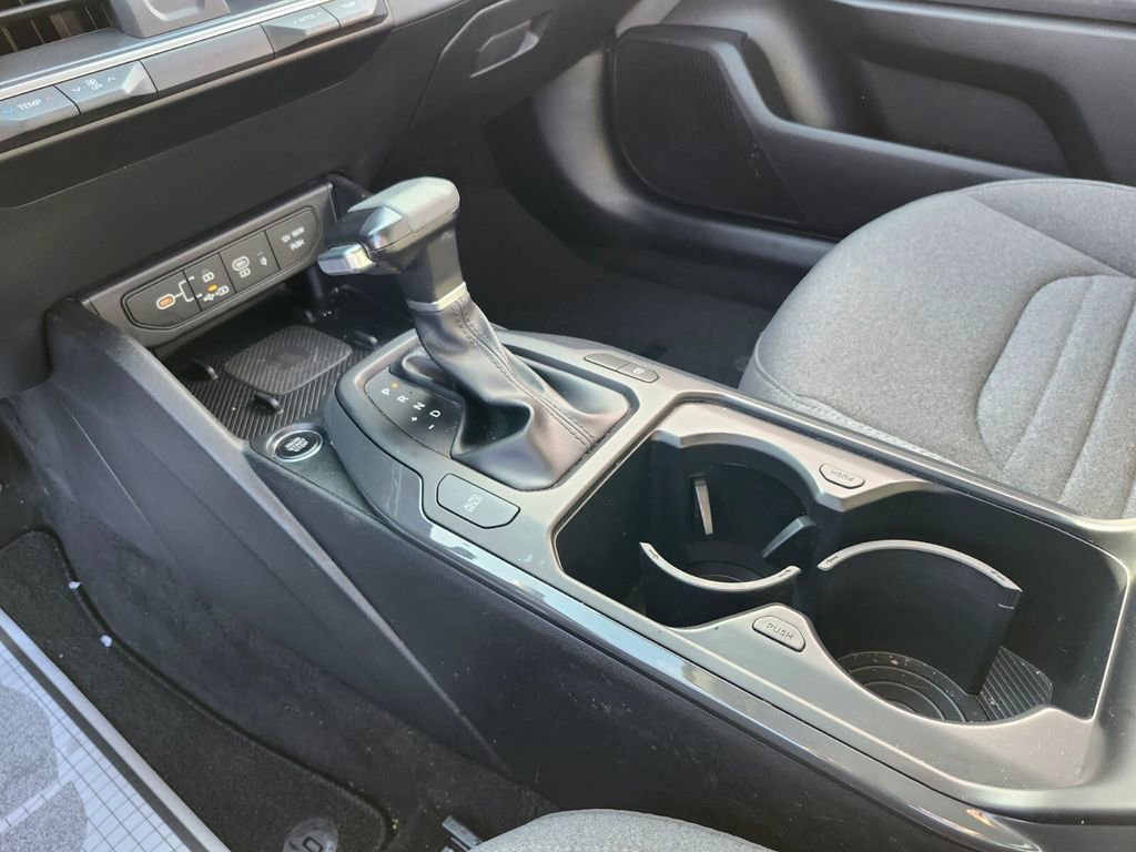 Used 2025 Kia K4 EX image 24