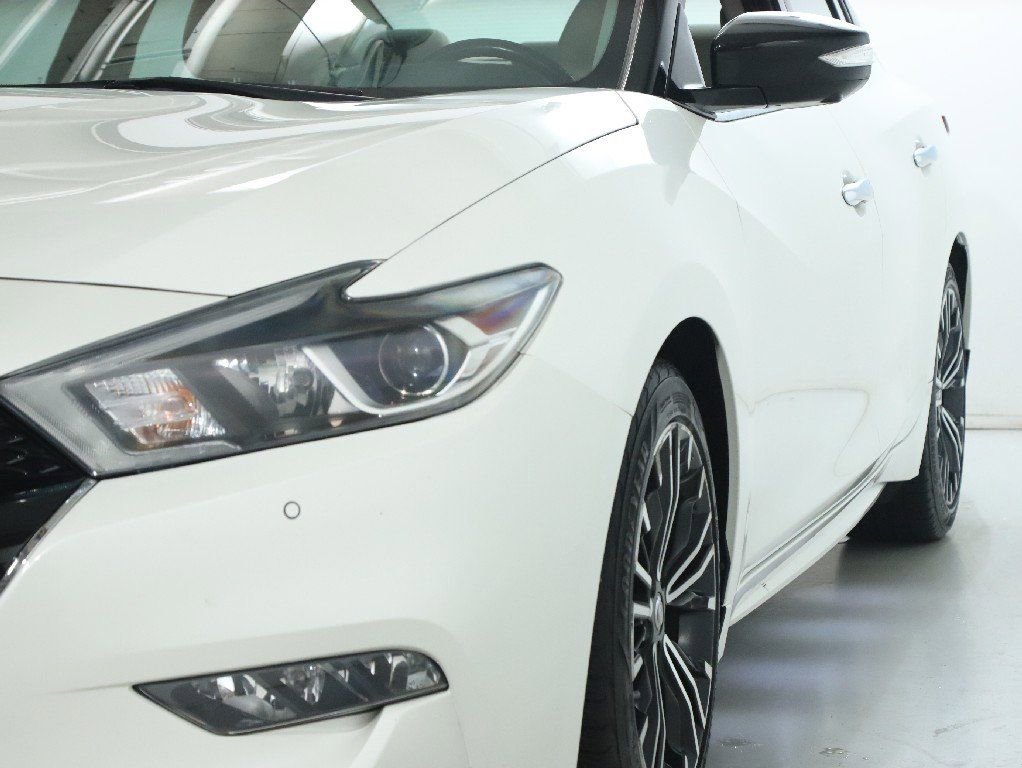 Used 2017 Nissan Maxima Platinum image 5