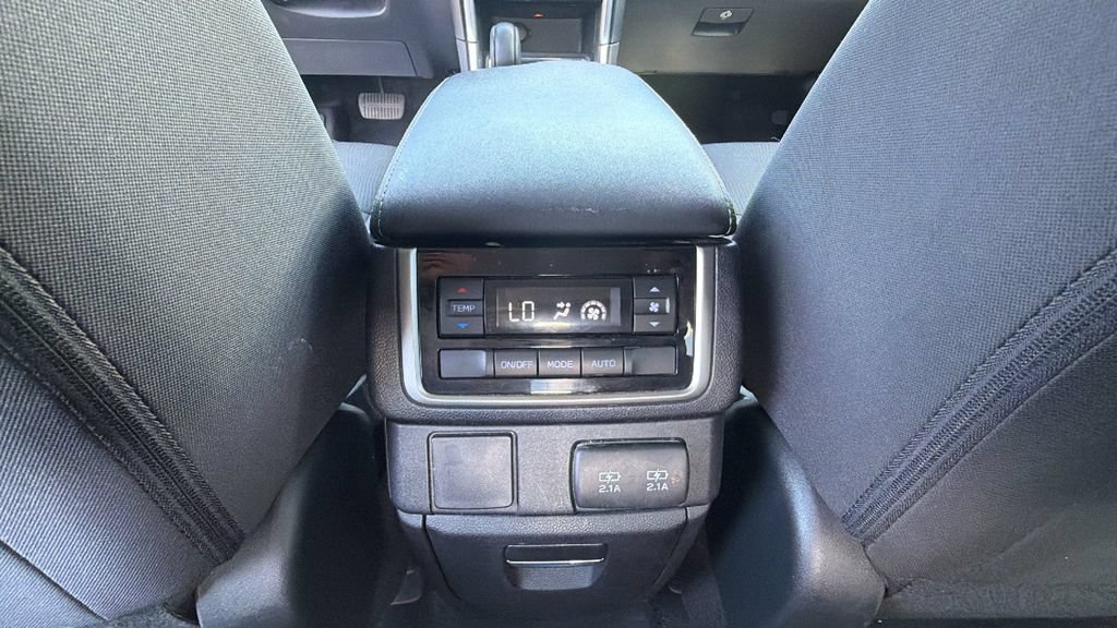 Used 2021 Subaru Ascent Premium w/ Convenience Package AWD/4WD image 25