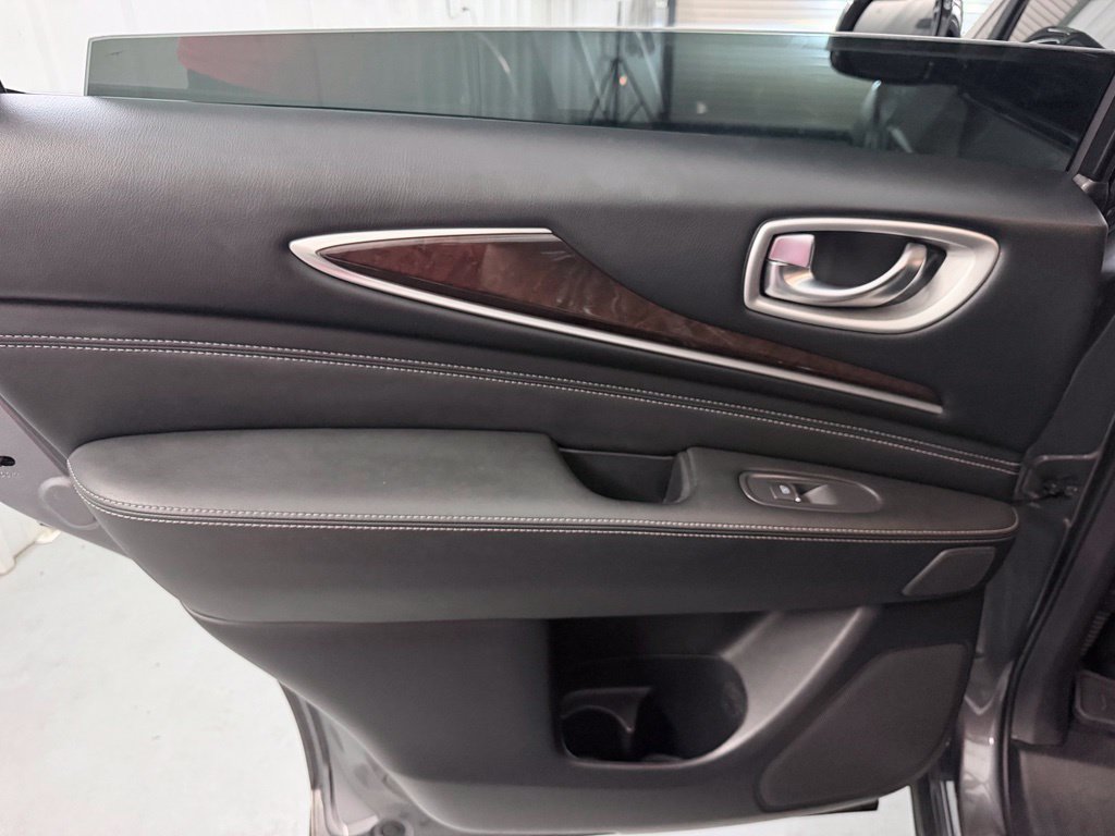 Used 2020 INFINITI QX60 Luxe w/ Sensory Package FWD image 35