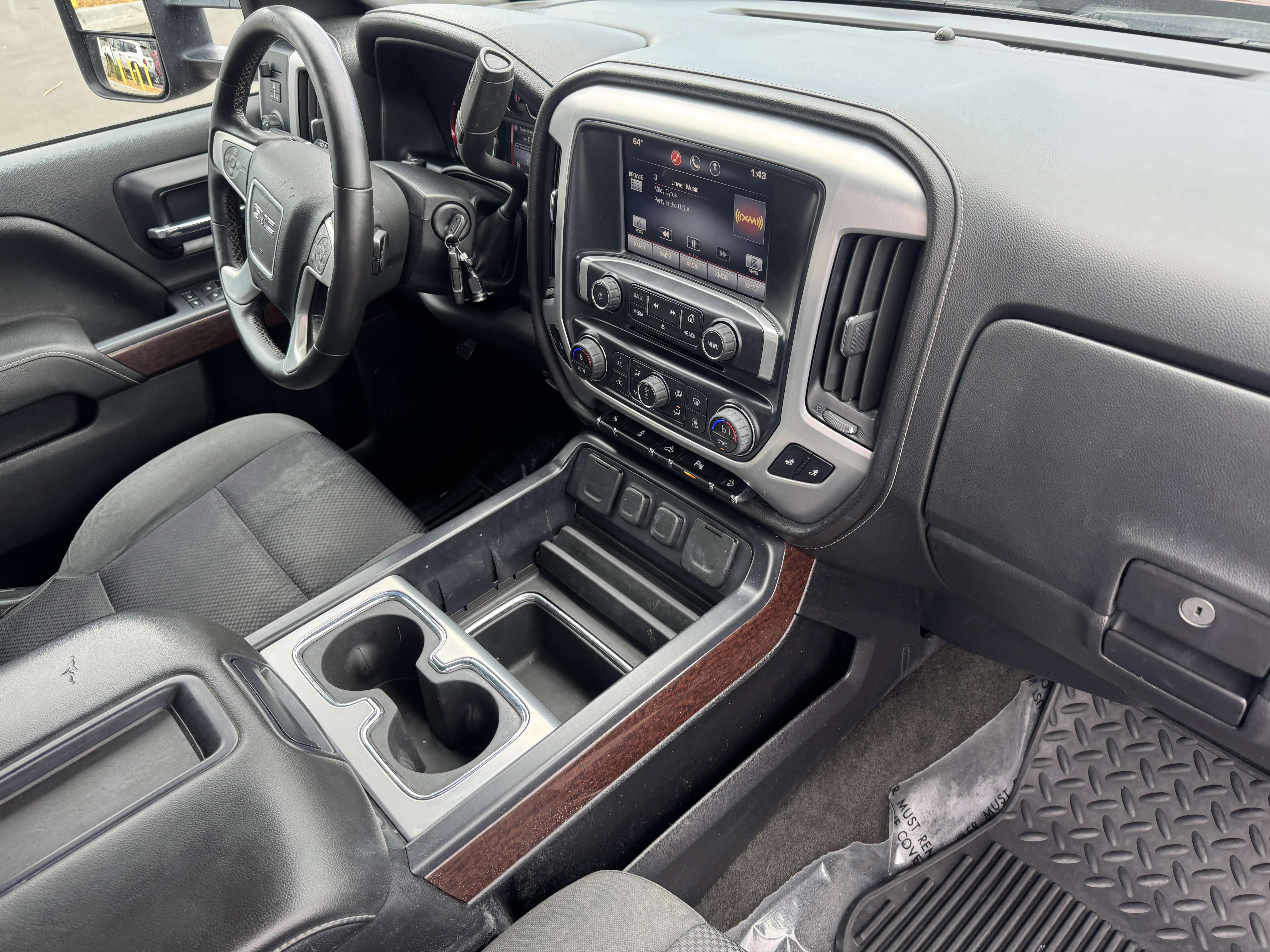 Used 2015 GMC Sierra 2500 SLE w/ SLE Preferred Package AWD/4WD image 24