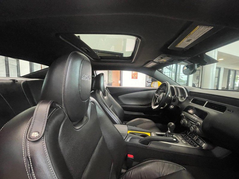 Used 2010 Chevrolet Camaro SS w/ LPO, Ground Effects Package RWD image 10