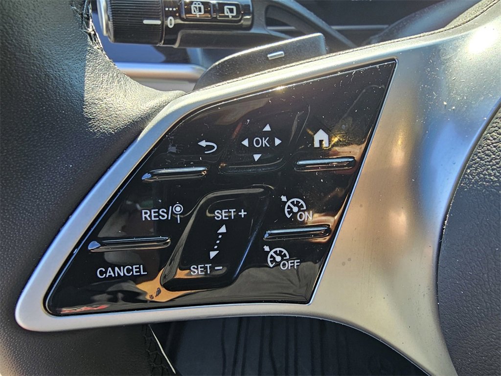 Used 2025 Mercedes-Benz GLC 300 image 20