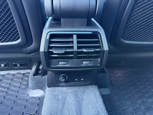 Certified 2025 Audi Q3 2.0T Premium w/ Convenience Package image 38