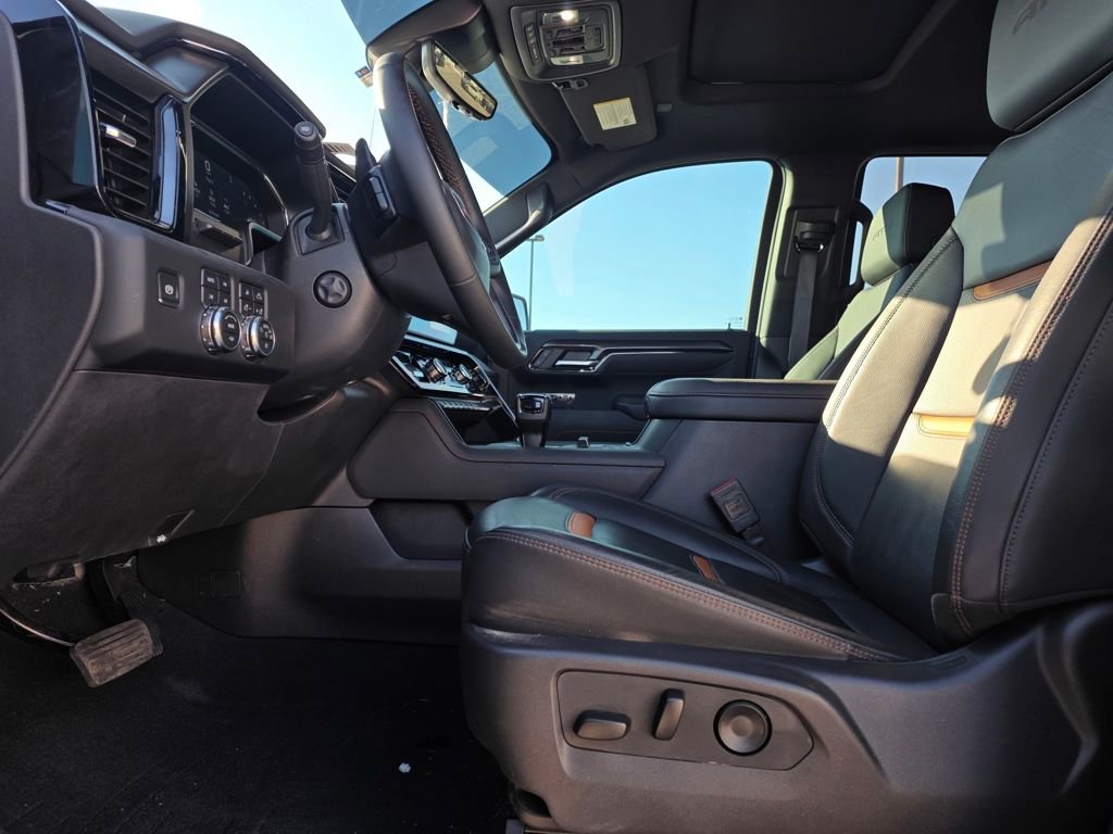 Used 2025 GMC Sierra 1500 AT4 w/ AT4 Premium Package image 10