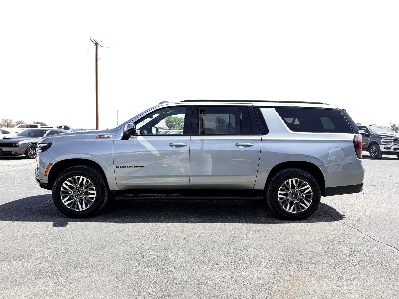 Certified 2025 Chevrolet Suburban Z71 image 8