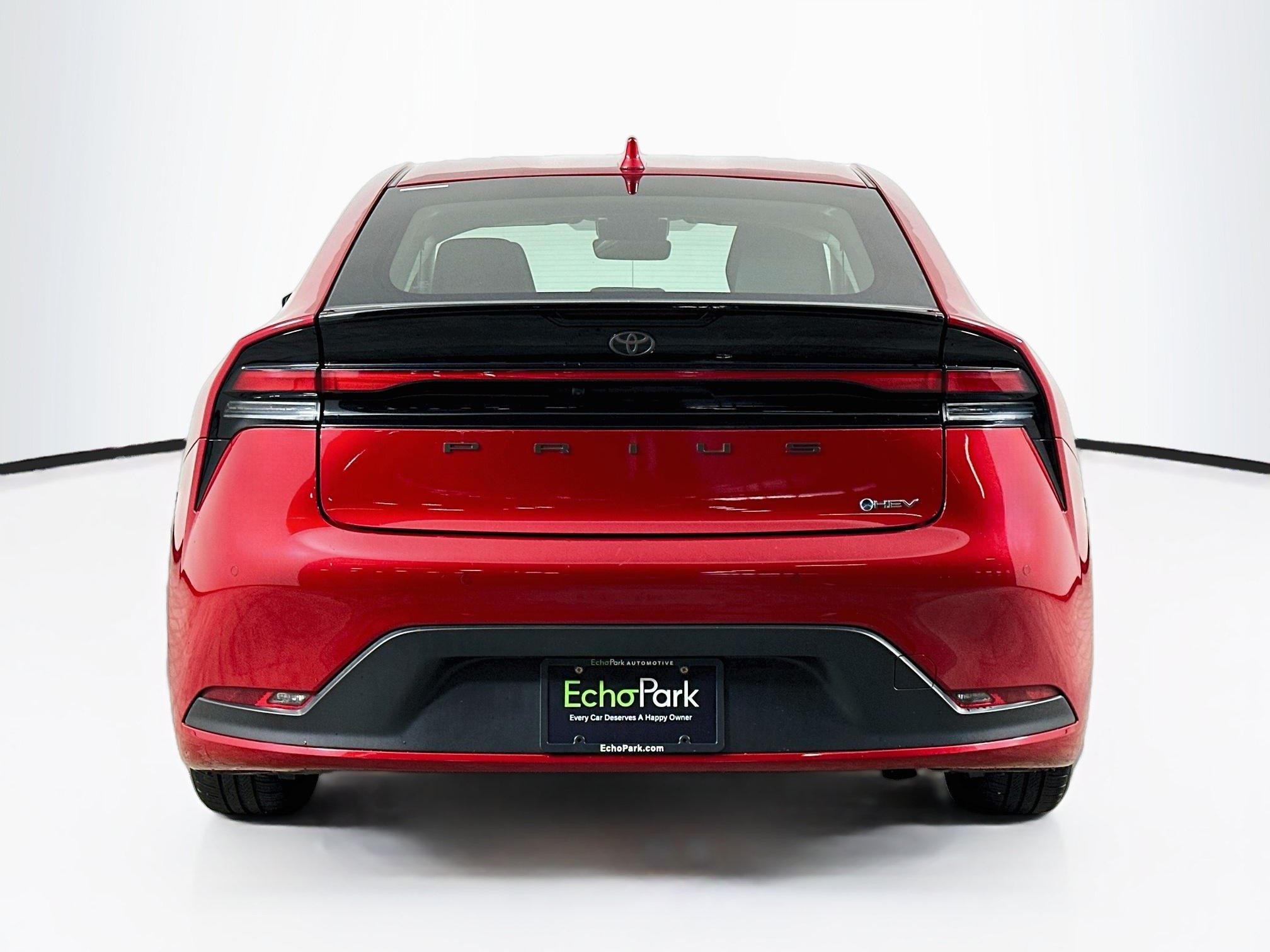 Used 2025 Toyota Prius LE FWD image 7