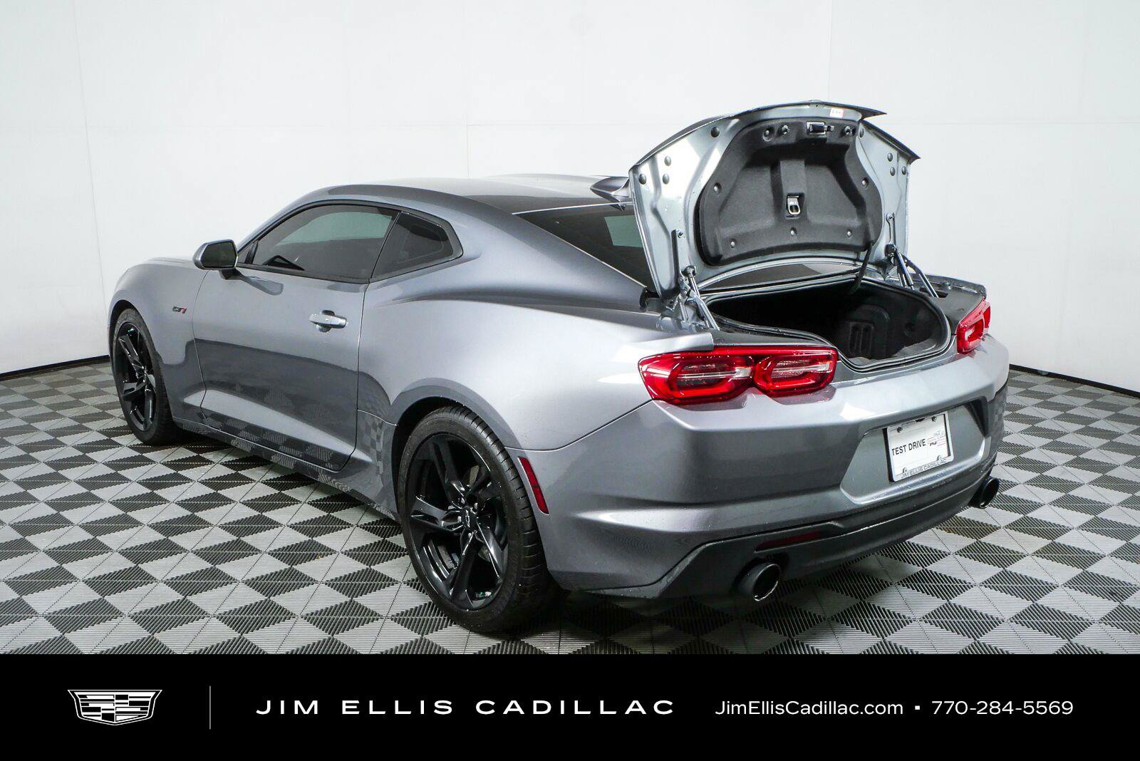 Used 2021 Chevrolet Camaro LT RWD image 28