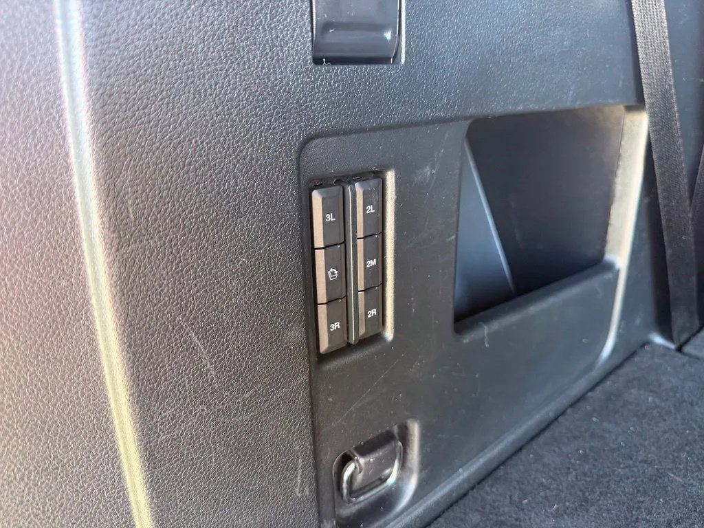 Used 2021 Ford Expedition Limited AWD/4WD image 33