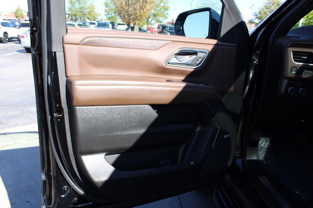 Used 2021 Chevrolet Suburban High Country image 18