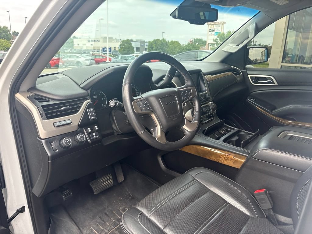 Used 2017 GMC Yukon XL Denali w/ Open Road Package AWD/4WD image 11