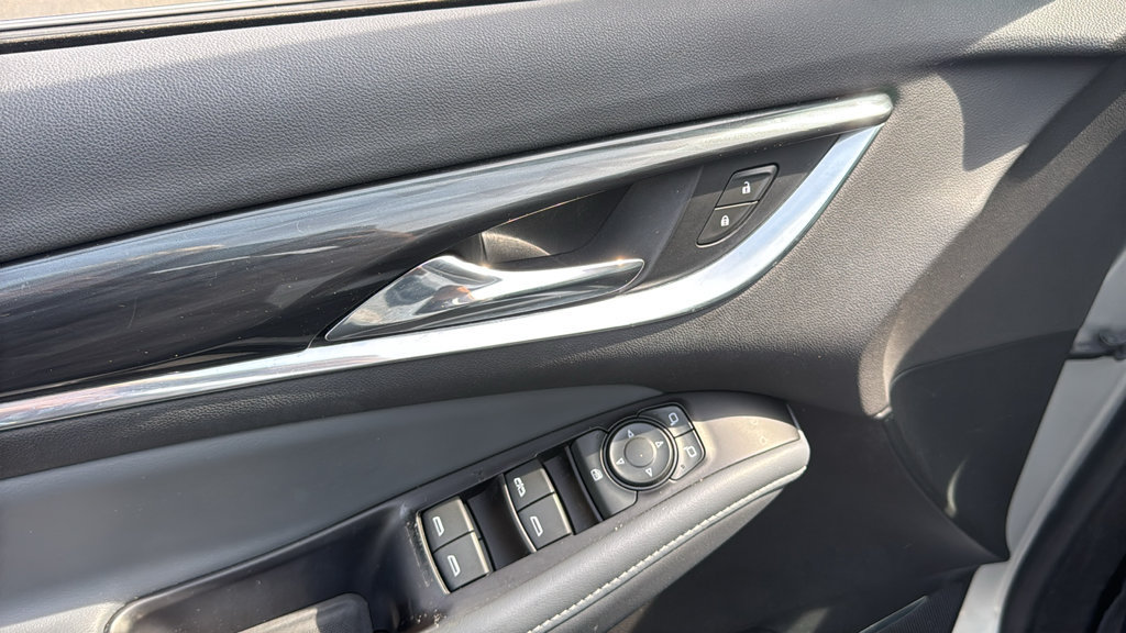 Used 2018 Buick Enclave Essence AWD/4WD image 14