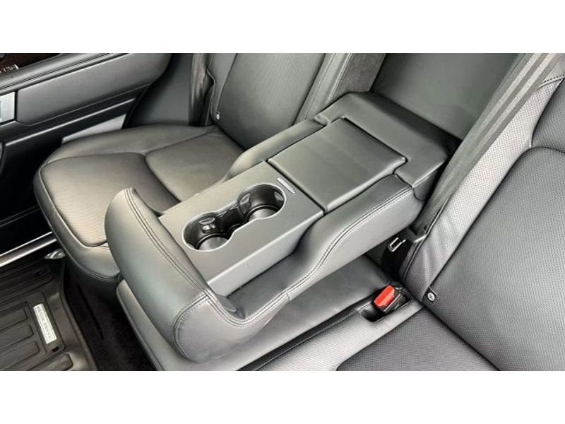 Used 2019 Land Rover Range Rover Long Wheelbase Supercharged image 27