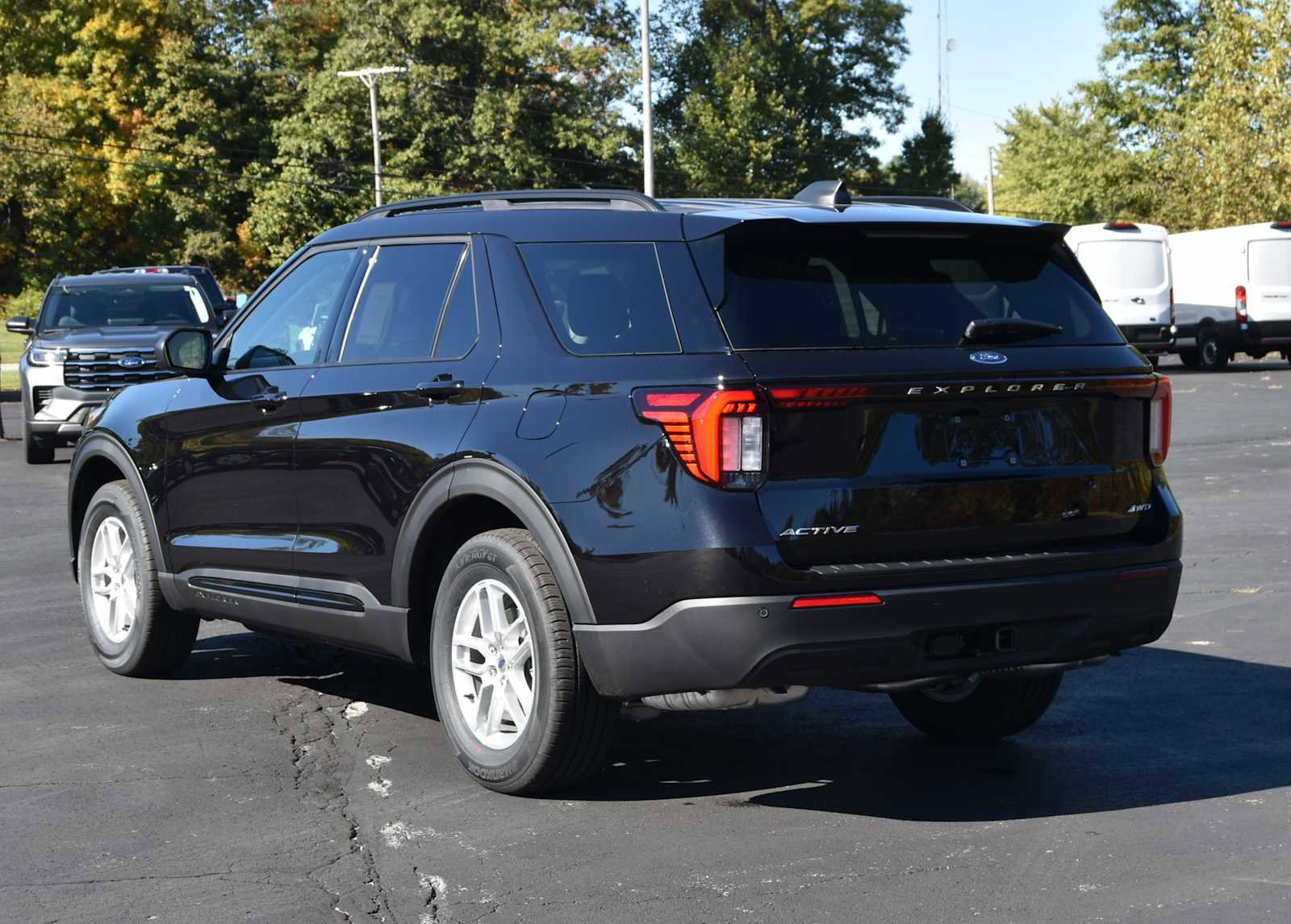 New 2026 Ford Explorer Active image 5