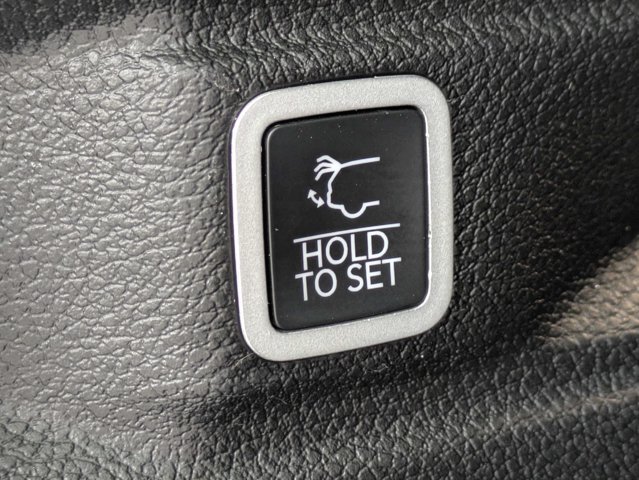 Certified 2025 Jeep Grand Cherokee L Overland AWD/4WD image 13