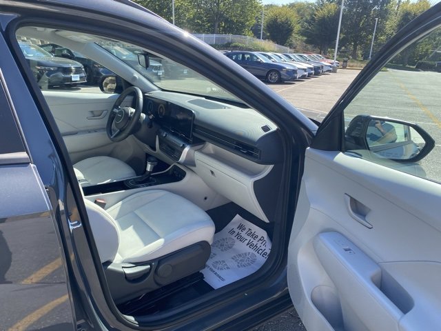 Used 2025 Hyundai Kona SEL image 26